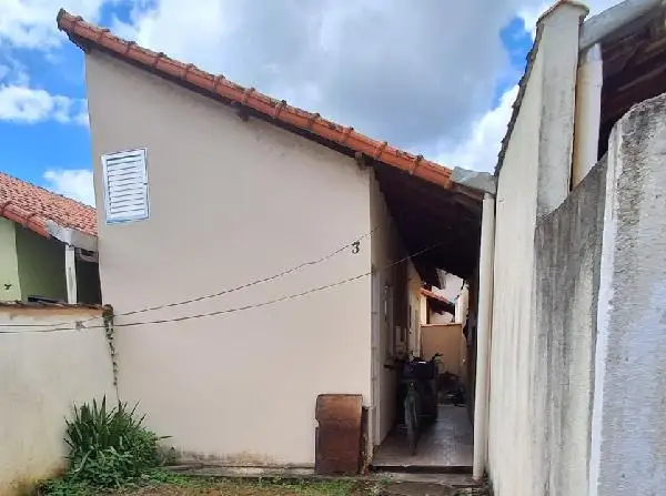 Imóvel em leilão - RUA GERALDO M. OLIVEIRA (PAPUCAIA) ANTIGA RUA B, N. 225, 03, 0713, PAPUCAIA, CACHOEIRAS DE MACACU, RJ