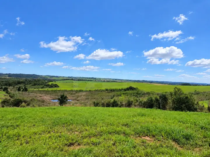 51 hectares - Uma fração de terras medindo 510.500 m², localizada em Rincão do Meio em Candelária/RS