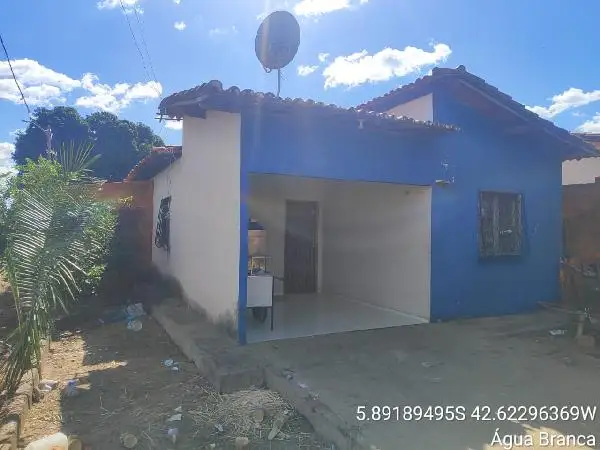 Casa em leilão em Água Branca