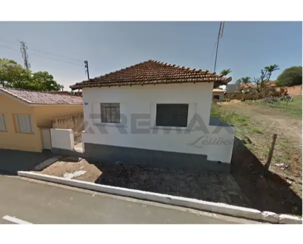 UMA CASA DE MORADA , na Rua José Consentino, 99, Centro, Anhembi/