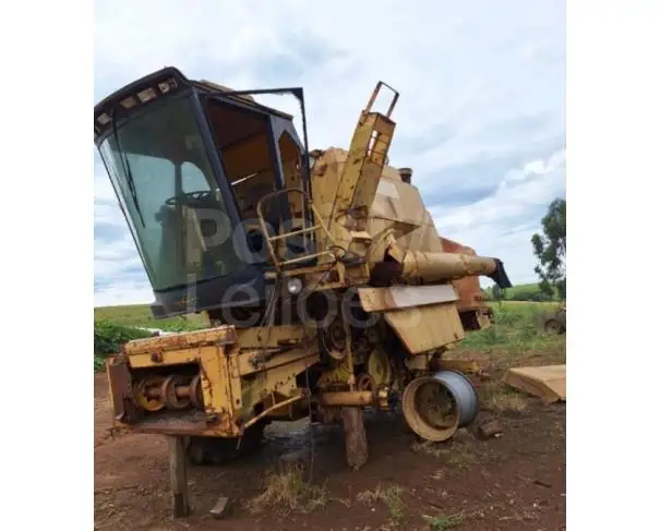 COLHEITADEIRA NEW HOLLAND 8040, ANO 1991 - ABELARDO LUZ/SC