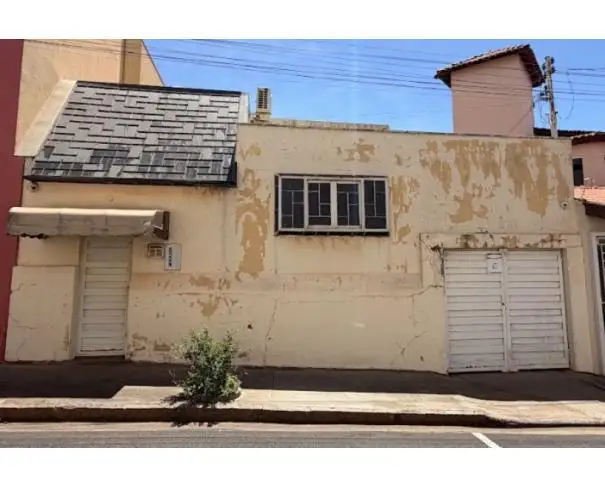 Comerciais em leilão em Assis