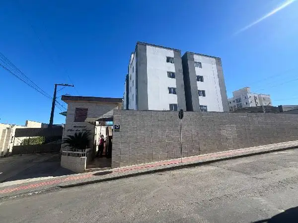 Apartamento em leilão em São José