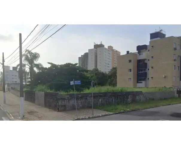 Residenciais em leilão em Praia Grande