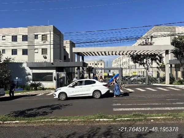 Imóvel em leilão - AVENIDA PROFESSOR GUSTAVO FLEURY CHARMIL, N. 112, Apto 13, BLOCO E TORRE 3, JARDIM RESIDENCIAL PARAISO, ARARAQUARA, SP