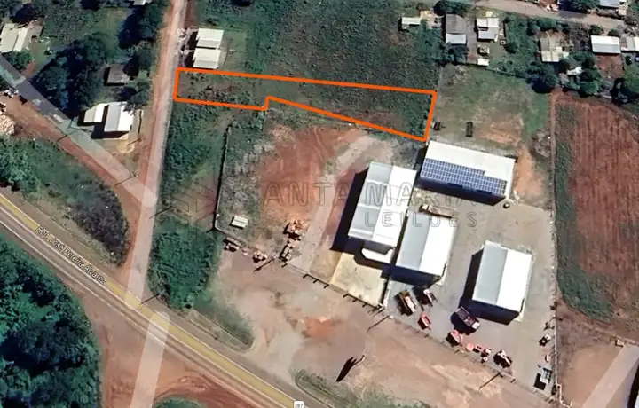 TERRENO COM A ÁREA DE 1.410,82M², ONDE FAZ FRENTE PARA A RUA ARIANO AQUINO ...