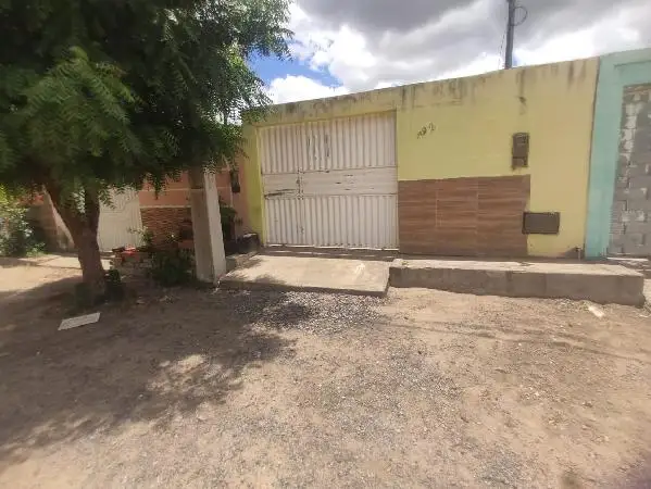 Imóvel em leilão - AVENIDA PROFESSOR MAGALHÃES NETO, N. 192, CS 192, BAIRRO DA BOIADEIRA, IACU, BA