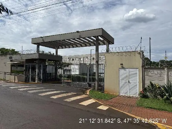 Apartamento em leilão em Serrana