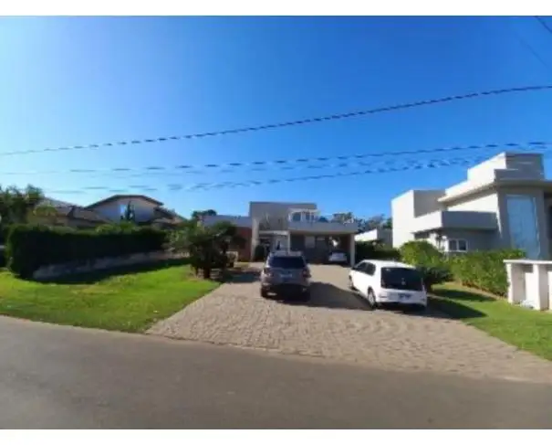 Residenciais em leilão em Salto