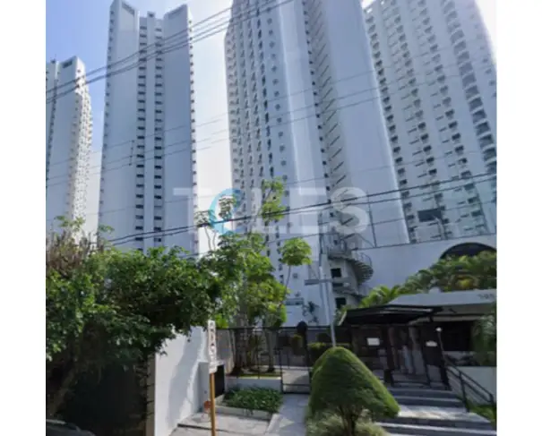 Residenciais em leilão em Guarujá