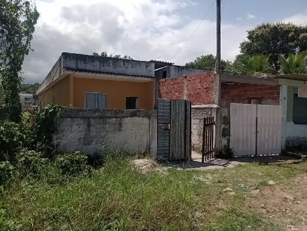 Casa em leilão em Magé