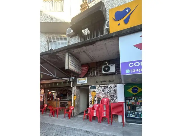 comercial em leilão em Resende