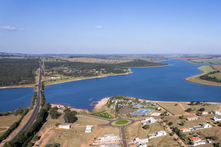(DIREITOS AQUISITIVOS) TERRENO COM 360 m² NO TERRAS DE SANTA CRISTINA - GLEBA II EM ITAÍ/SP