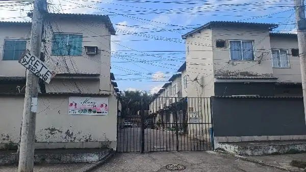 Prédio em leilão em Nova Iguaçu