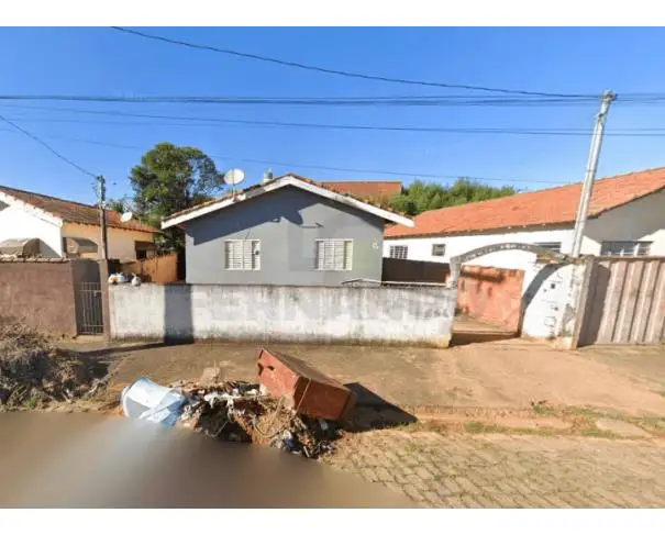 JACUTINGA/MG — Casa 3 quartos no bairro Parque Coronel Rennó.