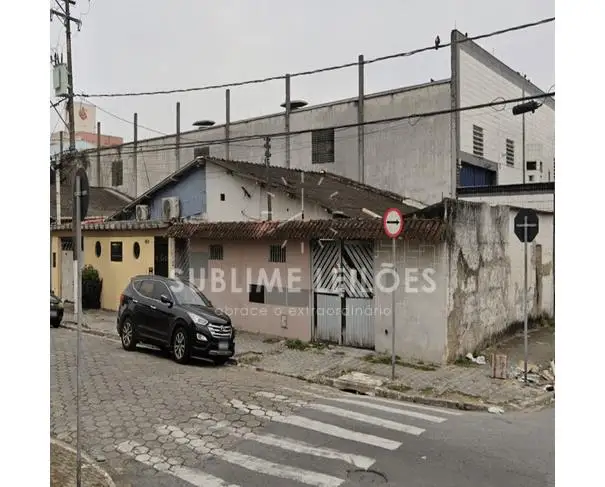 Terreno de 250m² | Benfeitorias
