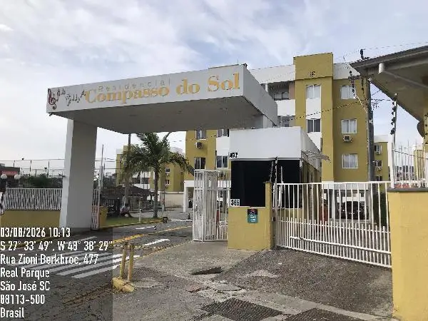 Apartamento em leilão em São José