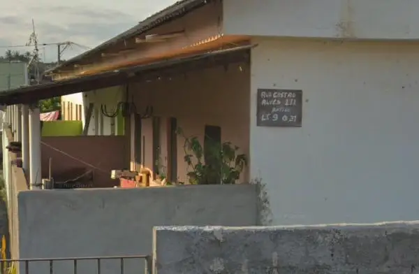 Imóvel em leilão - RUA CASTRO ALVES, N. 171, CS 01,, LAGOINHA, SAO GONCALO, RJ