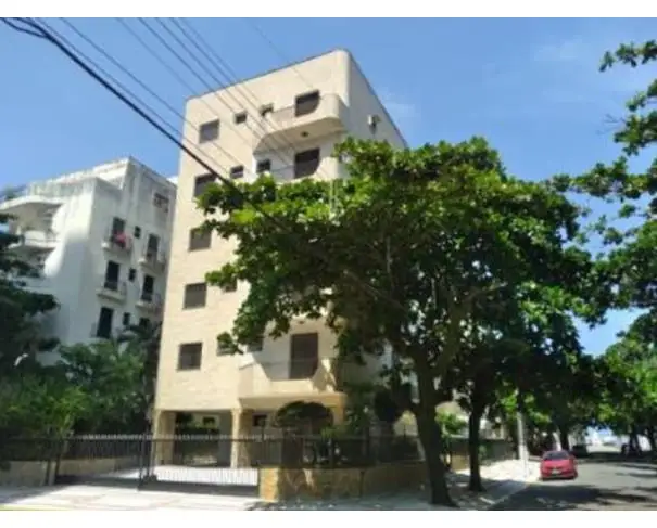 Residenciais em leilão em Guarujá
