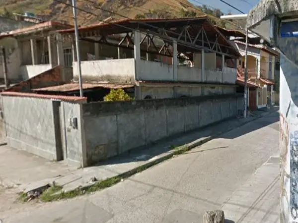 Casa em leilão em São Gonçalo