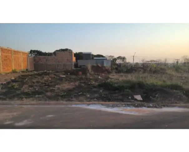 Residenciais em leilão em Guapiaçu