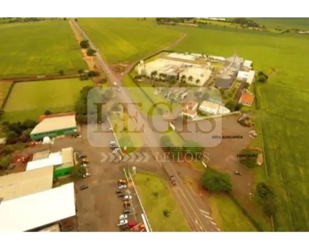 Comerciais em leilão em Santa Cruz do Rio Pardo